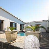 Le Blue Guesthouse, hotel in Bluewater Bay, Port Elizabeth