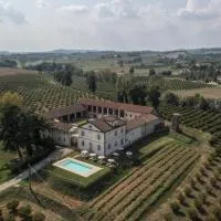 Cascina Baronina, хотел в Terruggia