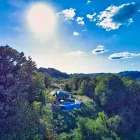 Vikendica-Villa Belvedere Srebrenik, hotell i Srebrenik