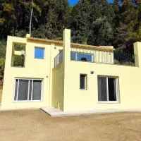 Villa Marianthi Afroditi House in Achillion woods, hotel Ahílióban