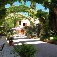 Relais Tao, hotel v destinaci Rognes