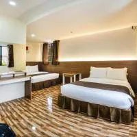 D&M Travellers Inn, хотел в Plaridel