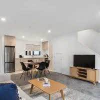 Prime Location Cosy Warm Free Off Street Park, hotelli kohteessa Addington