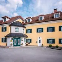Hotel Wirt Weissau, hotel u gradu Oberweißau