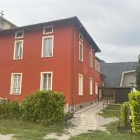 B&b Red House, hotel en Garlate