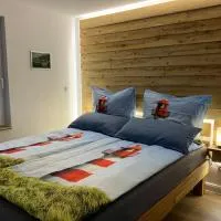 Bungalow Hühnergott beim Boddenstrand โรงแรมในSundhagen
