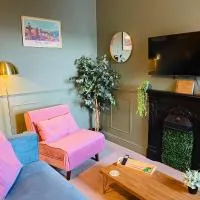 Ffau Bach - Little Den, hotel v destinácii Pembroke Dock
