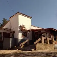 Ribera Sur Hotel - Los Algarrobos - Tanti, hotel v destinaci Tanti