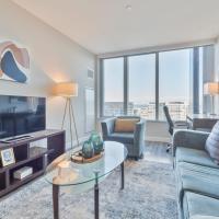 Luxury Apt with Water Views, hotel near Boston Harbor Seaplane Base - BNH, Boston