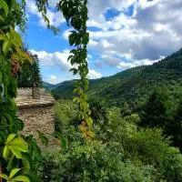 Gîte en Cévennes 40 m2 - Tout confort, Climatisé et Vue sur la Vallée, hotel a Saint-Privat-de-Vallongue