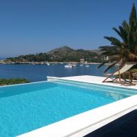 Villa Mirjana - Comfort Studio Apartment with Terrace and Sea View Cikas, hotelli Mliniss&auml;