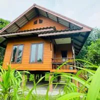 Cheriya bungalow Kohyaonoi, hotel a Ban Laem Sai