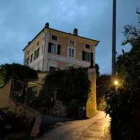 Casa Viola Bed and Breakfast Dimora di campagna, hotel en Calice Ligure