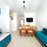 Appartement centre oued laou avec piscine été, hotel u gradu 'Oued Laou'