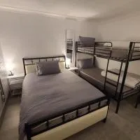 RoomZ-GATWICK-LONDON-Airport Parking-Travel Service, hotel v destinácii Ifield