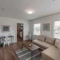 #StayInMyDistrict Bluebird Cottage Coos Bay, hotel di Coos Bay