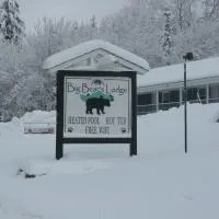 Big Bears Lodge, hotel di West Dover