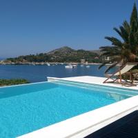 Villa Mirjana - One Bedroom Apartment with Terrace and Side Sea View Taverna, hotelli Mliniss&auml;