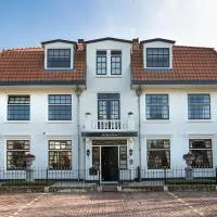 B & B Hotel The Baron Crown