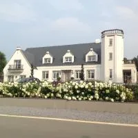 Villa Reynaert โรงแรมในOpoeteren