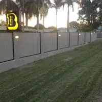 Bororen Motel, מלון בBororen