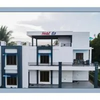 Hotel E3, hotel en Mannar