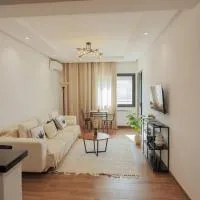 Cozy and warm place, hotel u gradu 'Tunis'