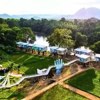 Yoko River Kwai Resort, hotel din Sai Yok