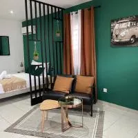 Les Quatre Ambiances - Studios, hotel en Baduel