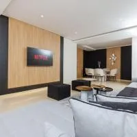 Elegant 2BR in Hay Riad - New Furnishings & Design, hotel i Beni Brour