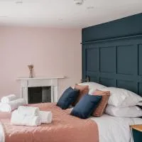 The Heathcock Boutique Hotel - Room 3، فندق في كارديف