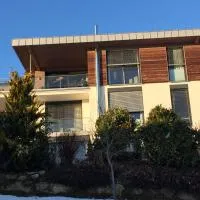 Ferienwohnung Alpenglück, hotelli kohteessa Sulzberg