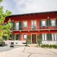 Agriturismo Ca' del Clat، فندق في Bagnolo Piemonte
