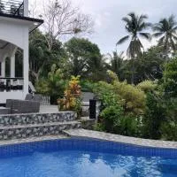 Matteo's hus VILLA RENTAL, hotel u gradu Zamboanguita