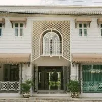 Wynn Villa, hotel en Prachuap Khiri Khan