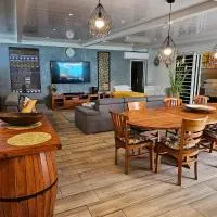 Tiare Pool Lodge, khách sạn ở Pirae