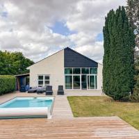 Luxury 300 square meter villa with Pool, hotel poblíž Letiště Kodaň - CPH, Kodaň