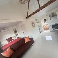 Anuarii Lodge Cash only，帕皮提的飯店