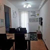 Arezzo Place Davao - Condo Rentals WITH FREE POOL, 200MBPS CONNECTION, hotel Lanang városában