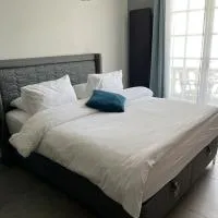 Appartement Élégant proche RER/ CDG / Parc des Expos: Sevran şehrinde bir otel