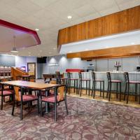 Ramada by Wyndham Alpena, hotel poblíž Letiště Alpena County Regional - APN, Alpena