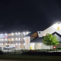 반달리아에 위치한 호텔 Super 8 by Wyndham Vandalia/Dayton International Airport
