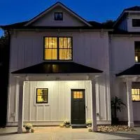 Charming Gainesville Townhome 1, khách sạn ở Gainesville
