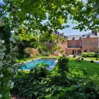 les Myrrhophores et Spa, Chambres d'Hôtes et Gîtes de charme, hotel in Abbeville
