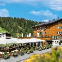 die Krone von Lech - Romantikhotel - Luxushotel in bester Lage, hotell i Lech am Arlberg