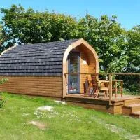 Sea and Mountain Luxury Glamping Pods, hotel em Holyhead