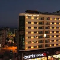 WeNirvana Suit Hotel, hotel v mestu Mezitli