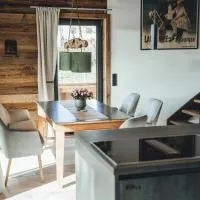 Lechrain Chalet - 5 Sterne Ferienhaus - für 6 Personen - Biohof zwischen Ammersee und Lech, готель у місті Reichling