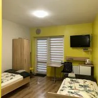 Noclegi Julia pokoje 1-3 parter Chodkiewicza 161 Kielce, hotell i Kielce