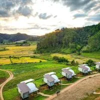 สวนไร่รุ่งอรุณ Suan Rai Rungarun, hotel v mestu Ban Na Pa Paek
